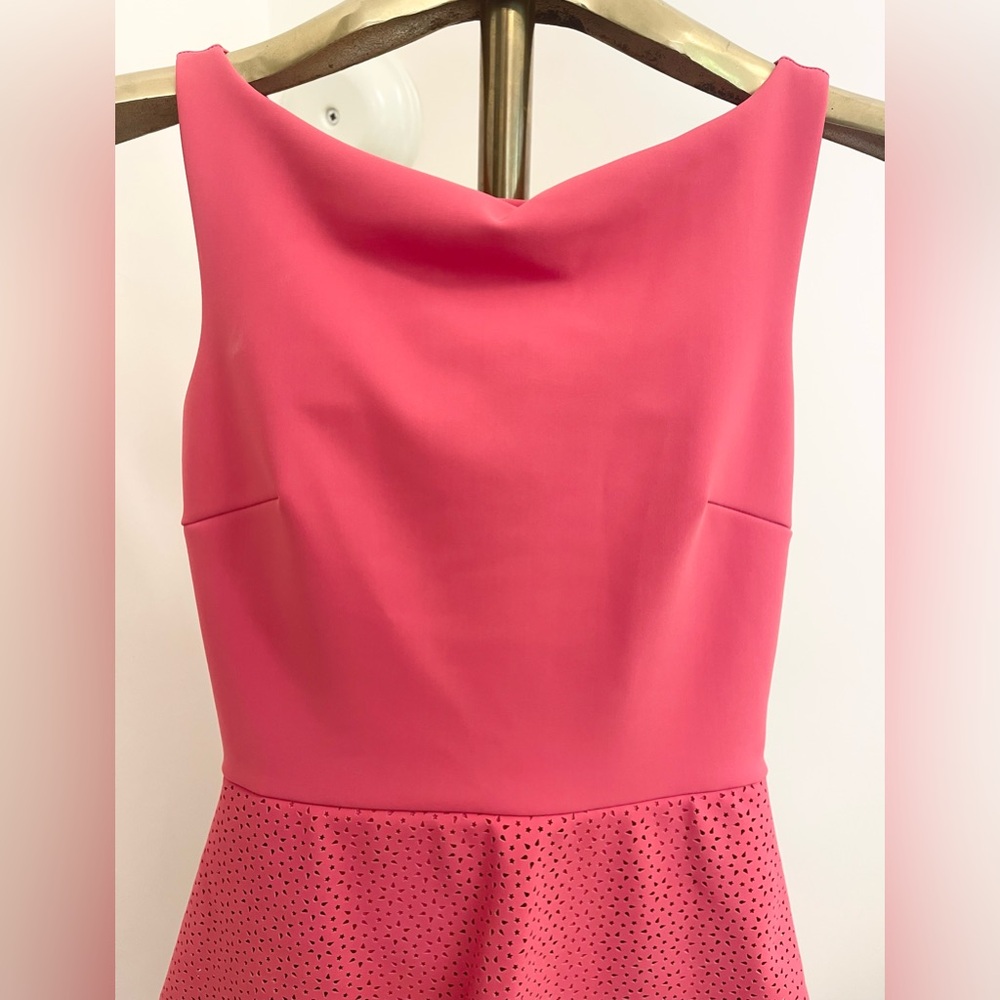 Stunning NWT Chiara Boni Peplum Dress Dominik Laser Cut dress! - Picture 8 of 16